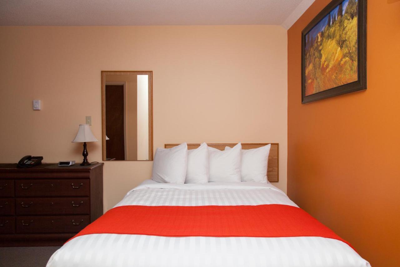 Hotel Robin Hood Grand Falls Windsor Bagian luar foto