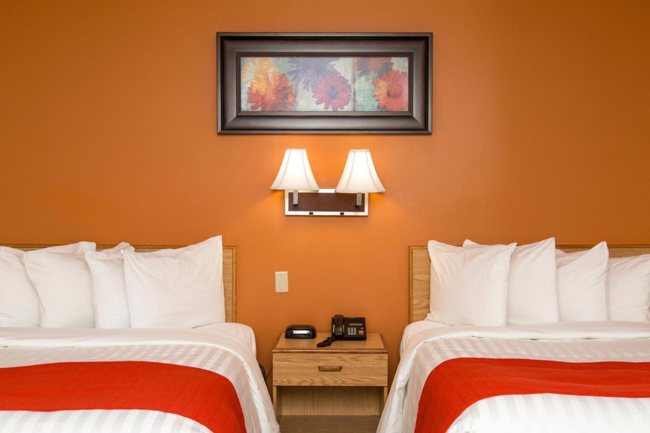 Hotel Robin Hood Grand Falls Windsor Bagian luar foto